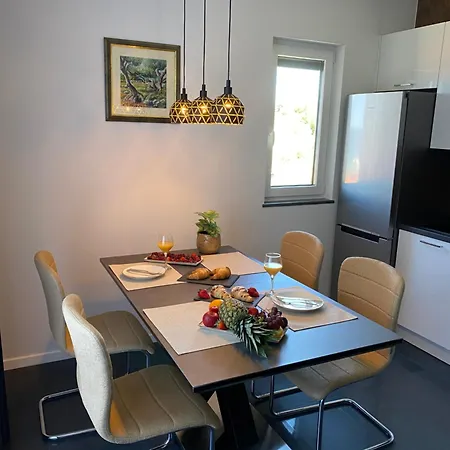 Apartment Donatella Podstrana