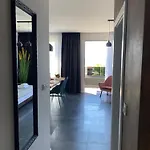 Donatella Apartamento Podstrana