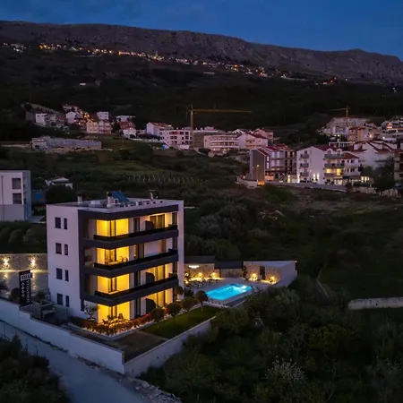 Donatella Lejlighed *