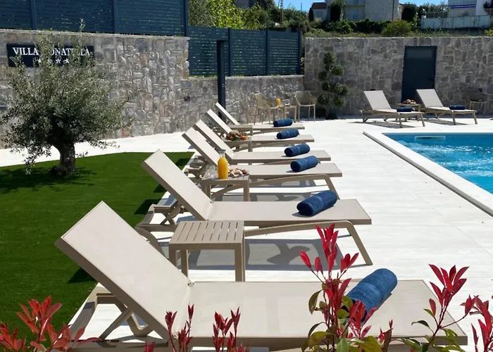 Donatella * Podstrana