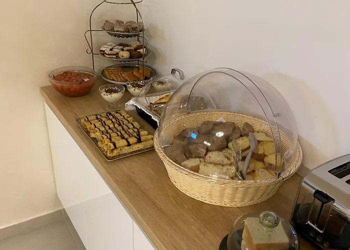 Donatella * Podstrana